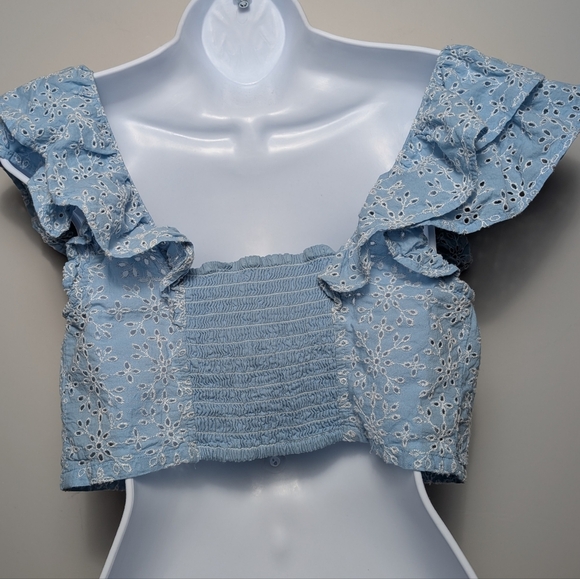 BCBGeneration Light Blue Eyelet Embroidered Ruffle Crop Top Romantic Cottagecore - Picture 3 of 8